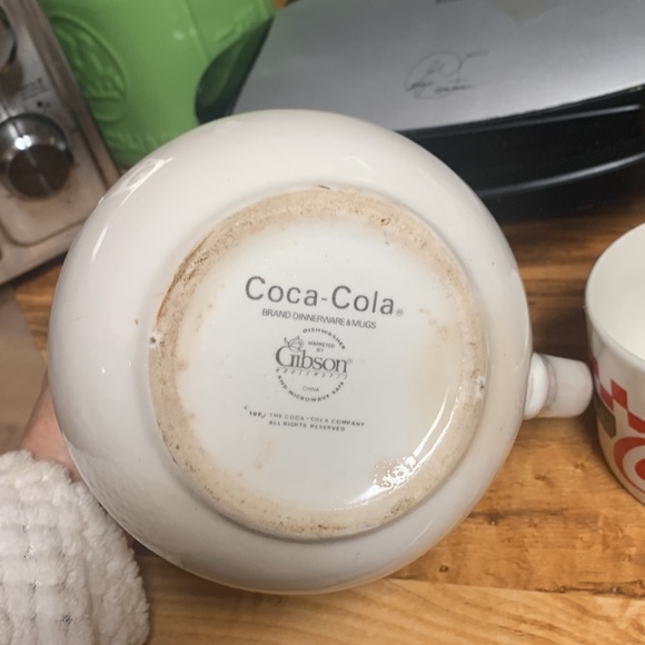 Coca Cola heavy porcelain China  pitcher , 4 mugs, and salt & Pepper set - Picture 8 of 8